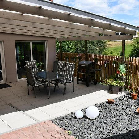 Ferienwohnung „Frosch“ Neukirchen-Balbini Exterior photo